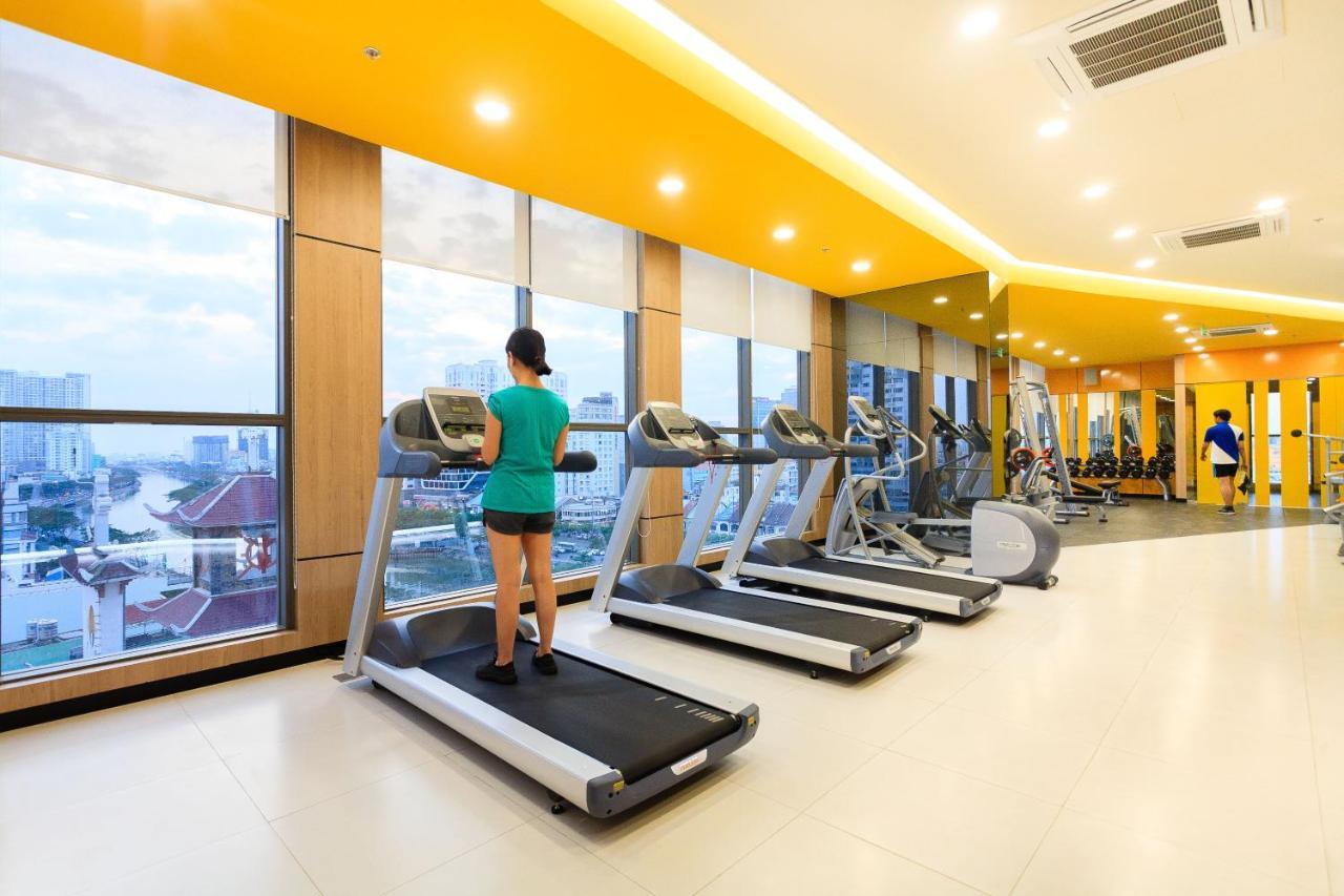 River Gate Building - Le Meridien Pool & Gym ホーチミン市 エクステリア 写真
