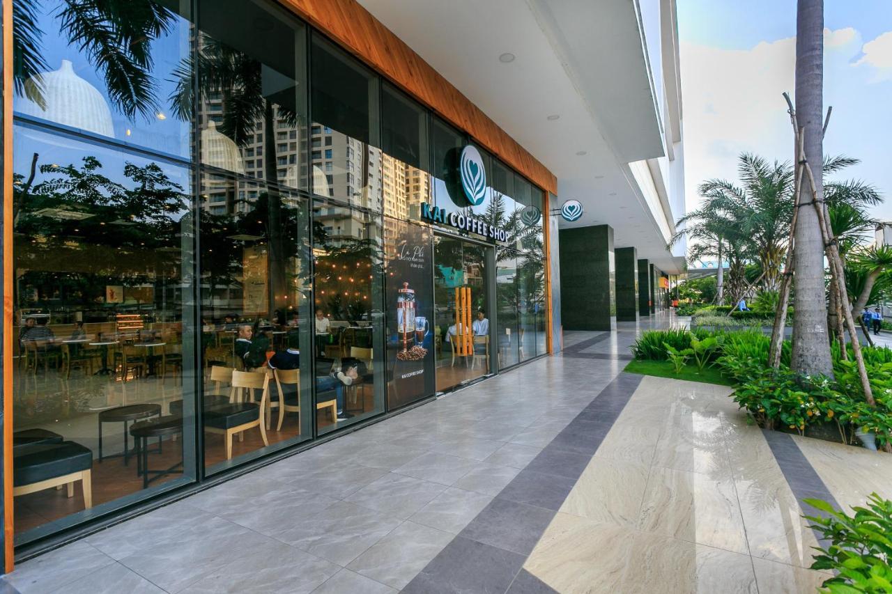 River Gate Building - Le Meridien Pool & Gym ホーチミン市 エクステリア 写真