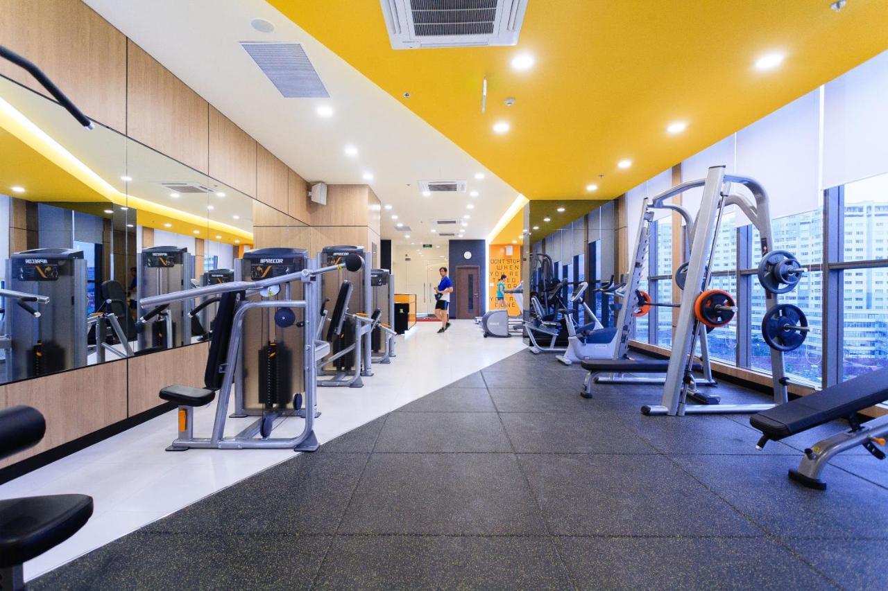River Gate Building - Le Meridien Pool & Gym ホーチミン市 エクステリア 写真